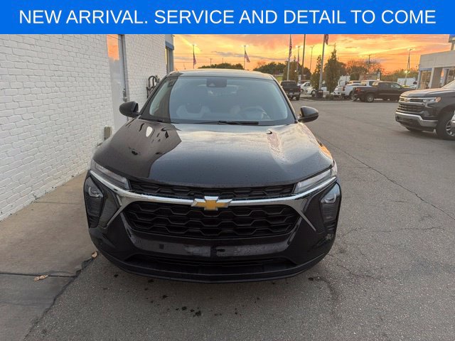 Used 2024 Chevrolet Trax LS w/ LS Convenience Package FWD image 4