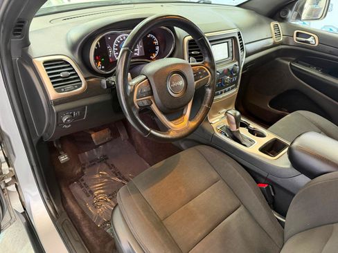 Used 2016 Jeep Grand Cherokee Laredo RWD image 14