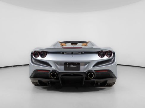 Used 2022 Ferrari F8 Tributo image 9