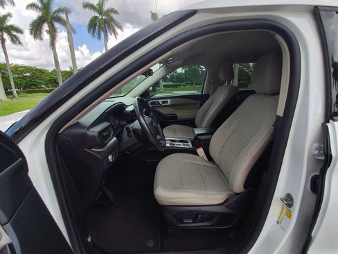 Used 2020 Ford Explorer XLT RWD image 23