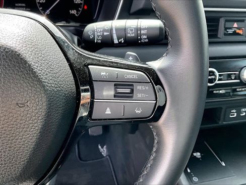 Used 2025 Honda Pilot EX-L image 23