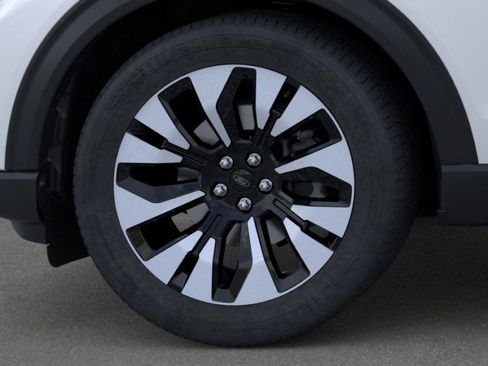 New 2026 Ford Explorer Platinum w/ LUX Leather Package image 19