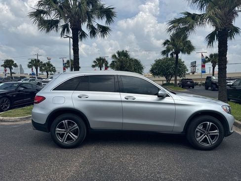 Used 2019 Mercedes-Benz GLC 300 image 7