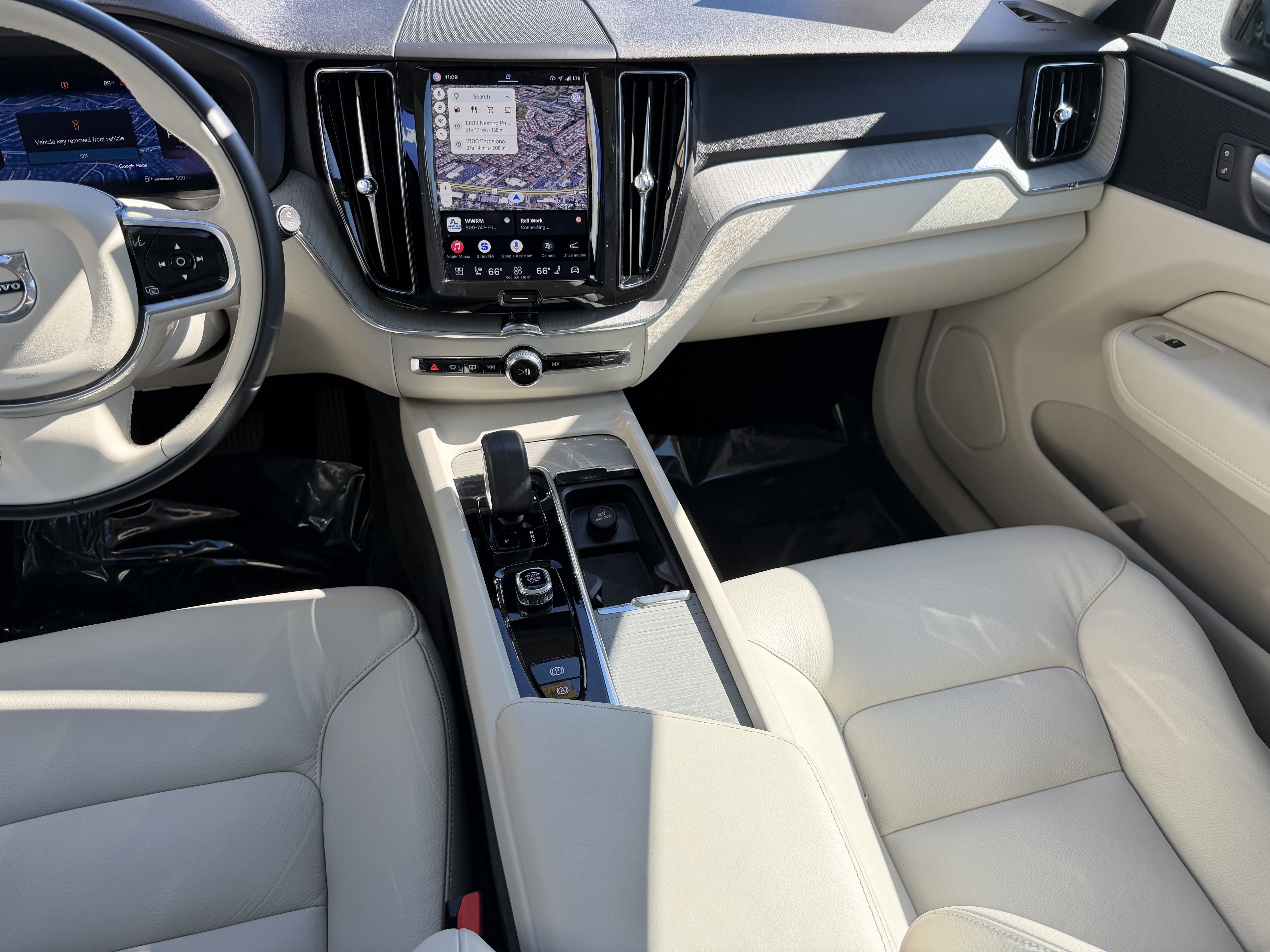 Certified 2024 Volvo XC60 B5 Plus w/ Protection Package Premier AWD/4WD image 14