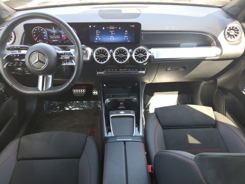 Certified 2025 Mercedes-Benz GLB 250 image 14