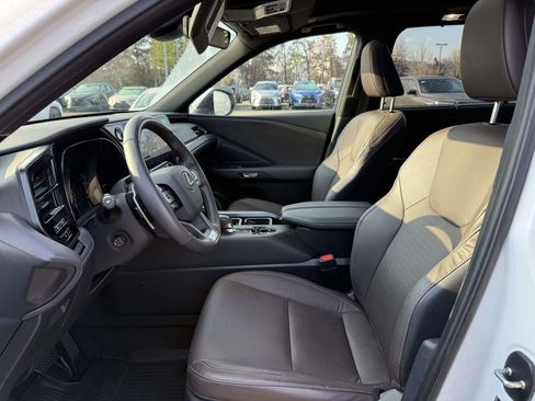 Used 2024 Lexus TX 350 AWD image 14