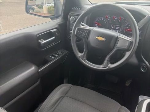 Used 2023 Chevrolet Silverado 1500 Custom image 11