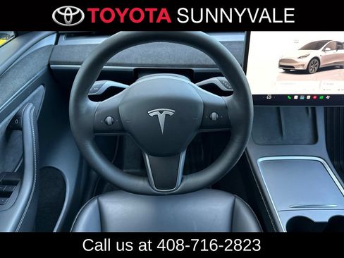 Used 2025 Tesla Model Y Long Range AWD/4WD image 18