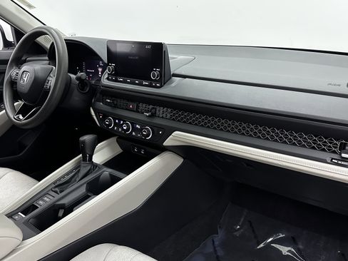 Used 2023 Honda Accord EX image 35