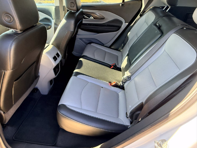 Used 2023 GMC Terrain SLT AWD/4WD image 27
