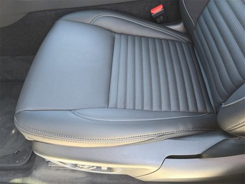 New 2026 Land Rover Discovery Sport Landmark image 31