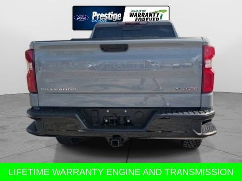 Used 2025 Chevrolet Silverado 1500 ZR2 AWD/4WD image 6