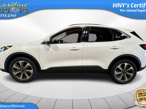 Used 2024 Ford Escape Platinum image 9