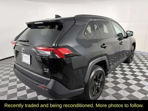 Used 2021 Toyota RAV4 XLE AWD/4WD image 4