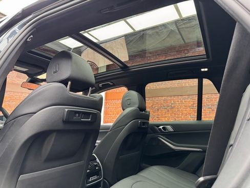 Used 2022 BMW X5 xDrive40i w/ Parking Assistance Package image 24