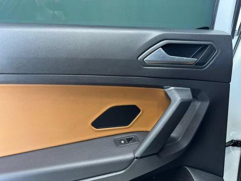 Used 2019 Volkswagen Tiguan SEL FWD image 40