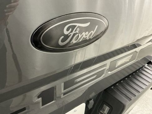 Used 2018 Ford F150 XLT w/ Equipment Group 302A Luxury image 5