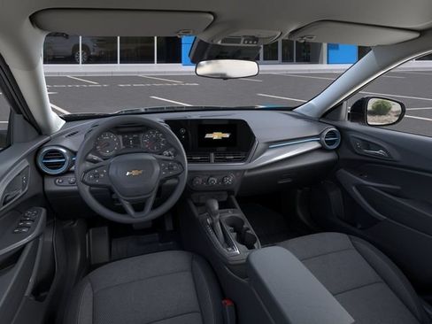 New 2026 Chevrolet Trax LS w/ LS Convenience Package FWD image 15