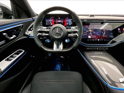 Used 2026 Mercedes-Benz E 53 AMG e 4MATIC Sedan image 4