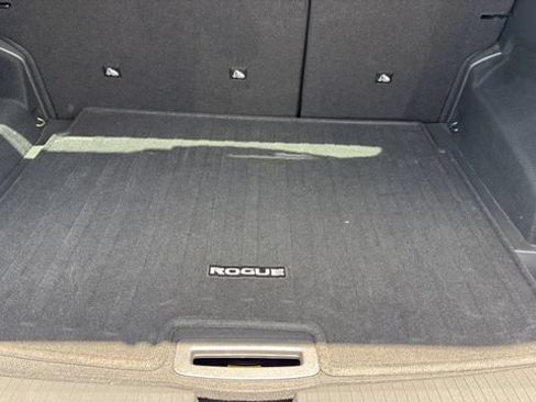 Used 2023 Nissan Rogue SV AWD/4WD image 26
