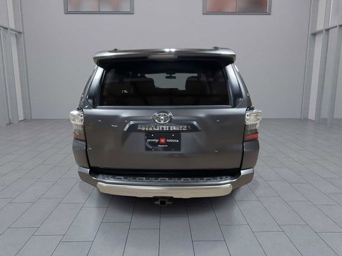 Used 2017 Toyota 4Runner TRD Off-Road image 7