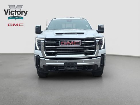 Used 2024 GMC Sierra 2500 SLT w/ SLT Premium Package AWD/4WD image 2
