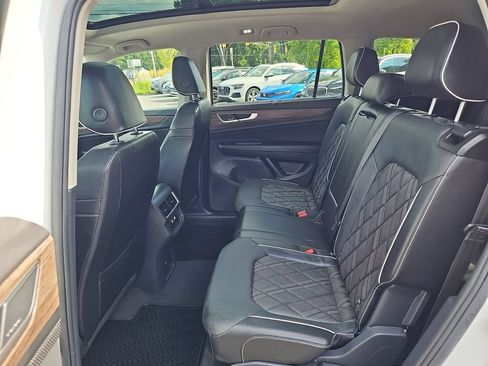 Used 2024 Volkswagen Atlas SEL Premium R-Line AWD/4WD image 27