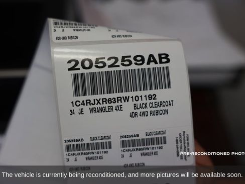 Used 2024 Jeep Wrangler Unlimited Rubicon 4xe image 19