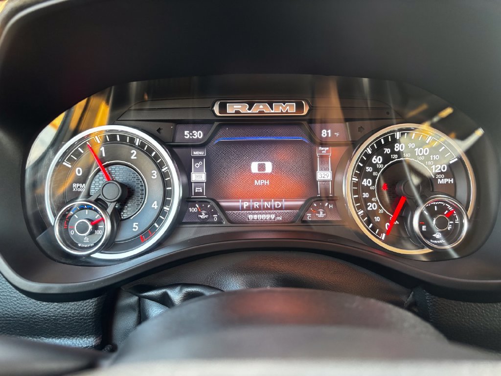 Used 2022 RAM 1500 Laramie AWD/4WD image 32