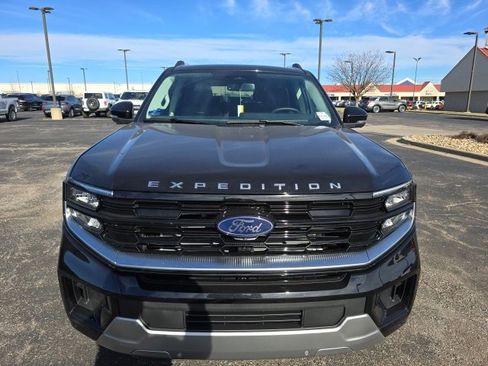 New 2026 Ford Expedition Platinum w/ Driver's Package image 8