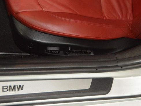 Used 2005 BMW Z4 3.0i RWD image 19