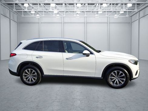 Certified 2025 Mercedes-Benz GLC 300 4MATIC image 7