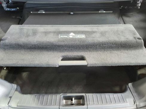 Used 2013 Mercedes-Benz SL 550 image 26