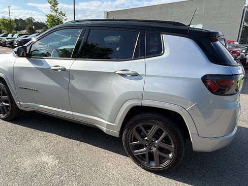 Used 2025 Jeep Compass Limited w/ High Altitude Package AWD/4WD image 10