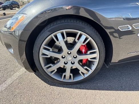 Used 2013 Maserati GranTurismo Sport image 11