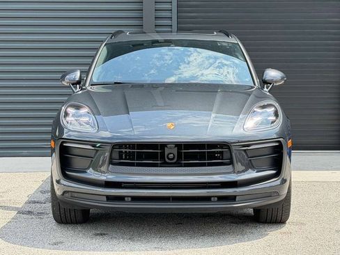 Certified 2024 Porsche Macan AWD/4WD image 24