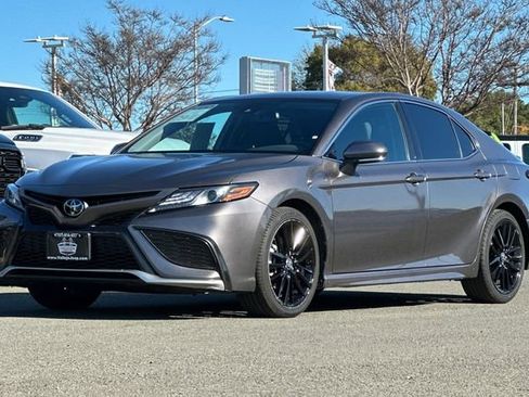 Used 2023 Toyota Camry XSE image 8