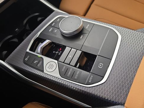 Used 2025 BMW 330i xDrive Sedan w/ Premium Package image 28