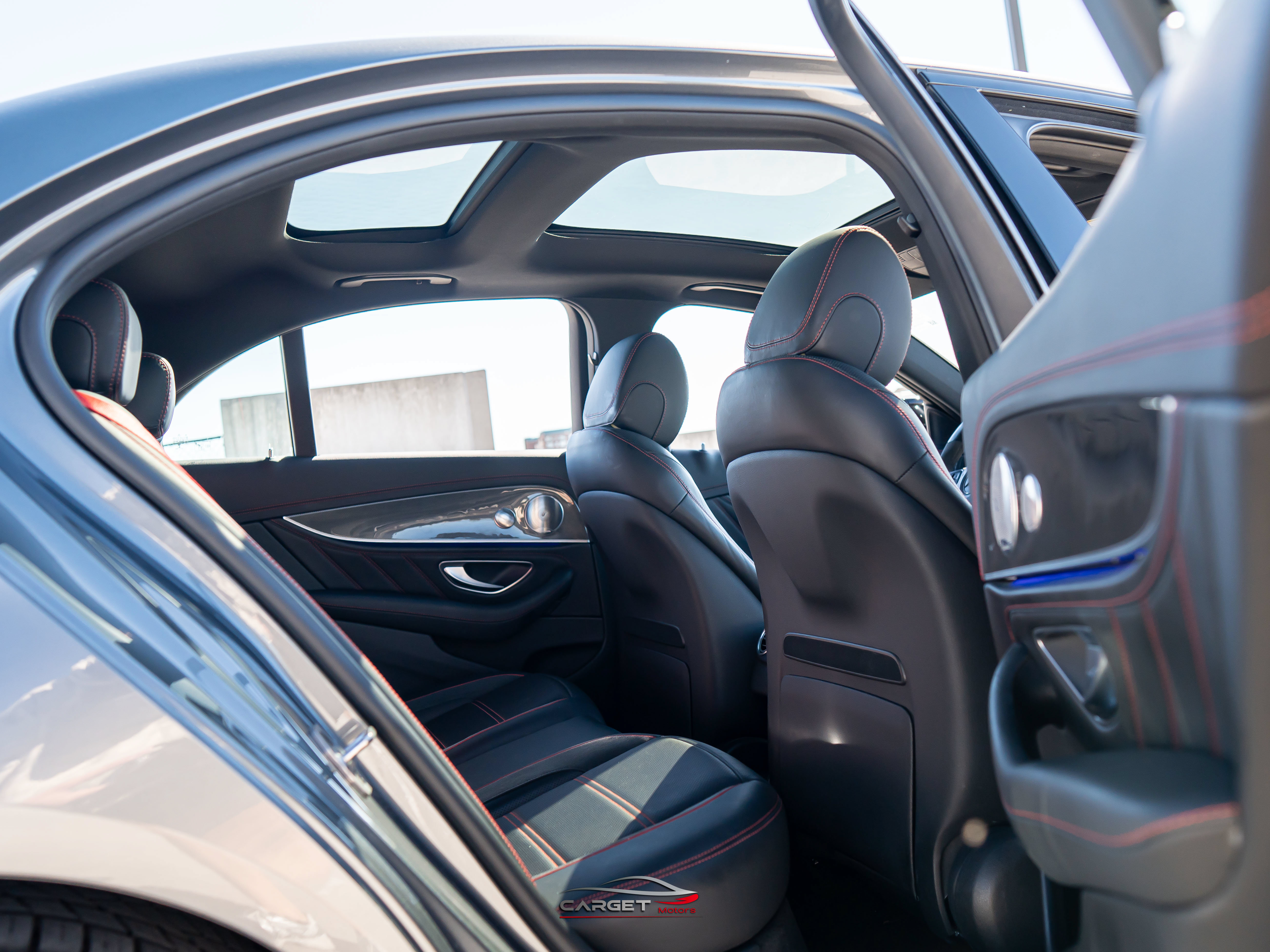 Used 2018 Mercedes-Benz E 43 AMG 4MATIC Sedan w/ Premium 3 Package image 19