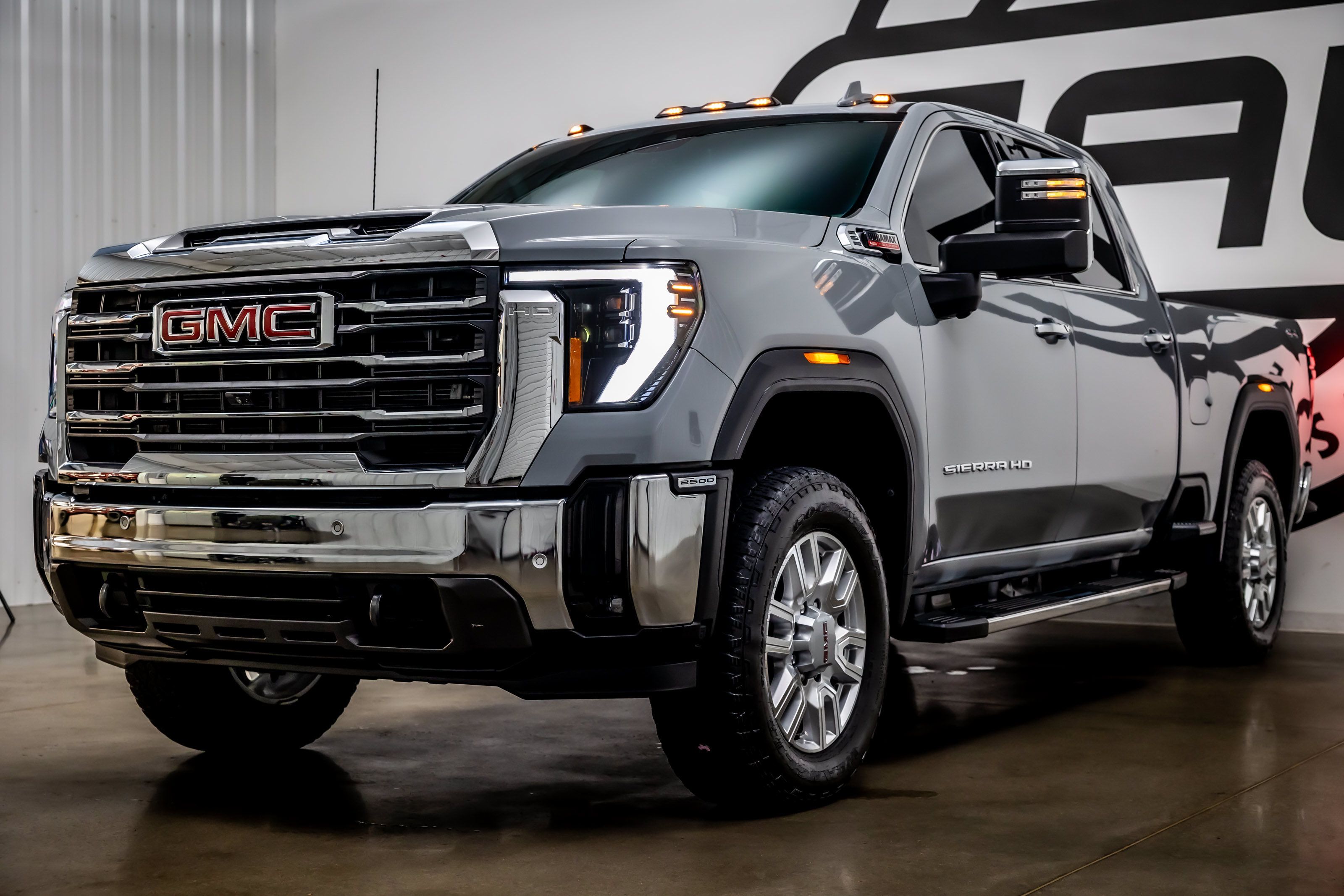 Used 2024 GMC Sierra 2500 SLT w/ SLT Premium Package AWD/4WD image 31