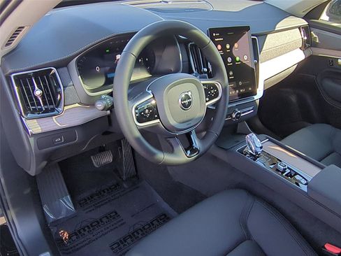 New 2026 Volvo XC90 B6 Plus w/ Protection Package Premier image 9