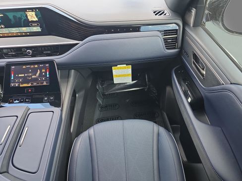 New 2026 INFINITI QX80 4WD image 9