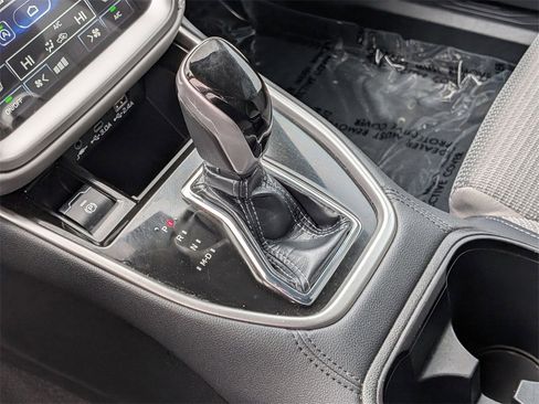 Used 2025 Subaru Outback Premium image 21