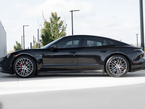 Used 2021 Porsche Taycan 4S image 6