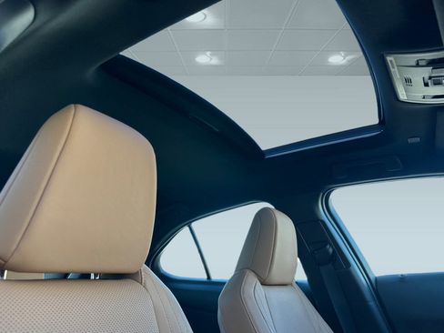 New 2025 Lexus UX 300h AWD image 12