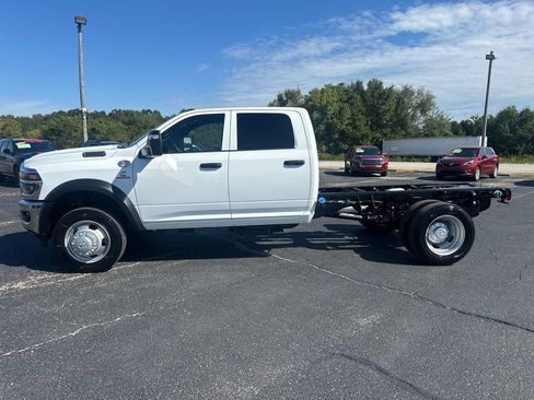 New 2026 RAM 4500 Tradesman w/ Chrome Appearance Group AWD/4WD image 5