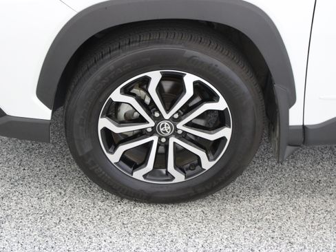 Certified 2024 Toyota Corolla Cross AWD Hybrid image 11