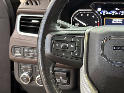 Used 2021 GMC Yukon Denali w/ Denali Premium Package image 28