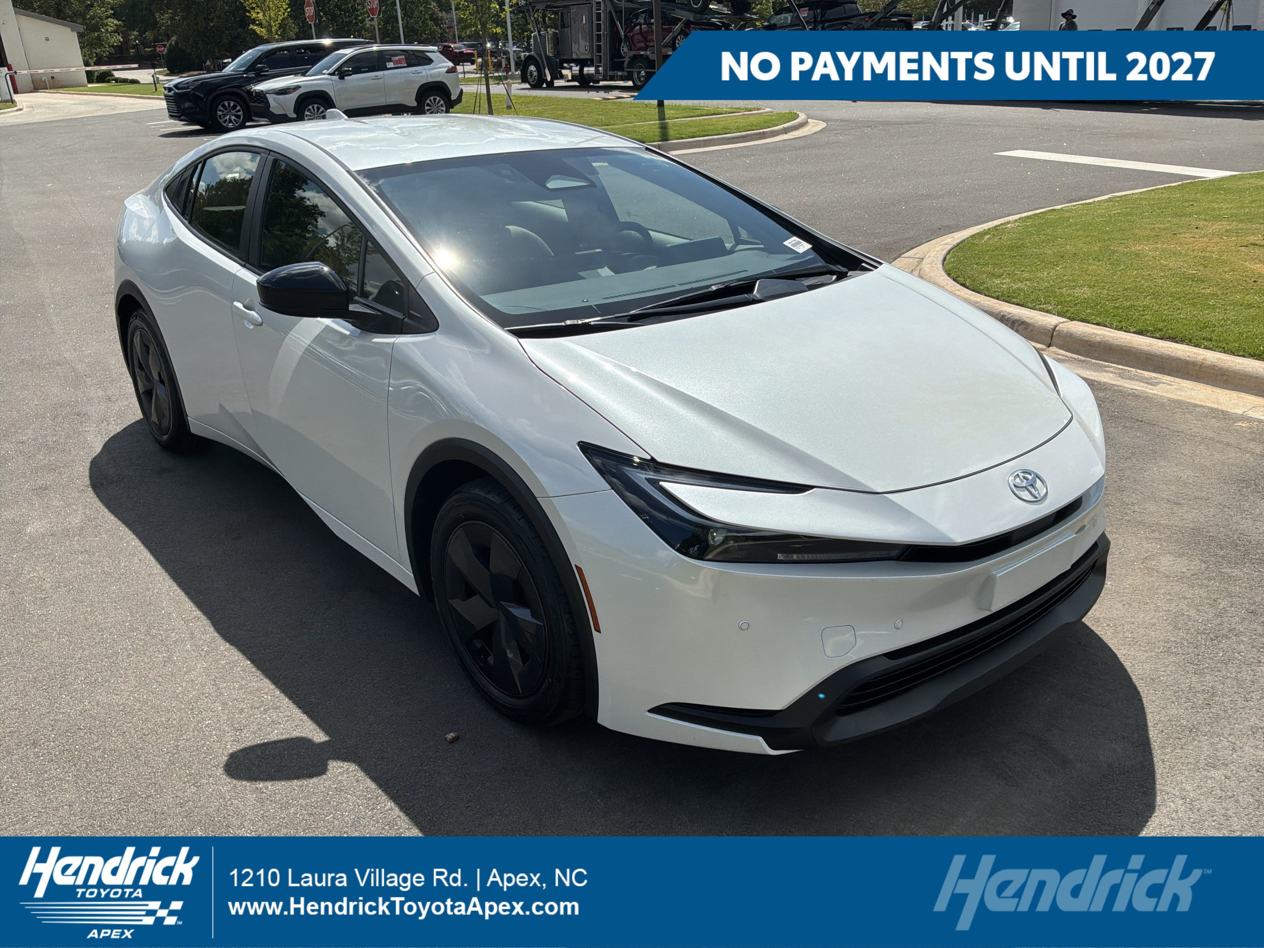 Used 2024 Toyota Prius LE FWD image 1