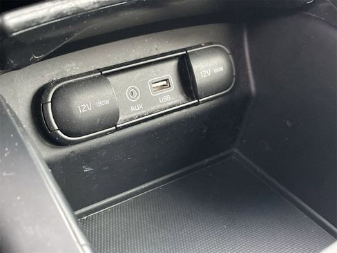 Used 2017 Kia Sorento LX image 27